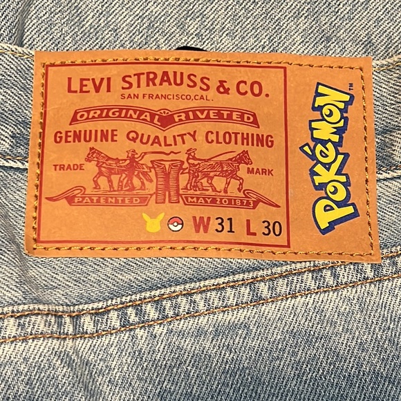 NWOT Levi’s x Pokémon 551 Z Straight - Picture 8 of 16